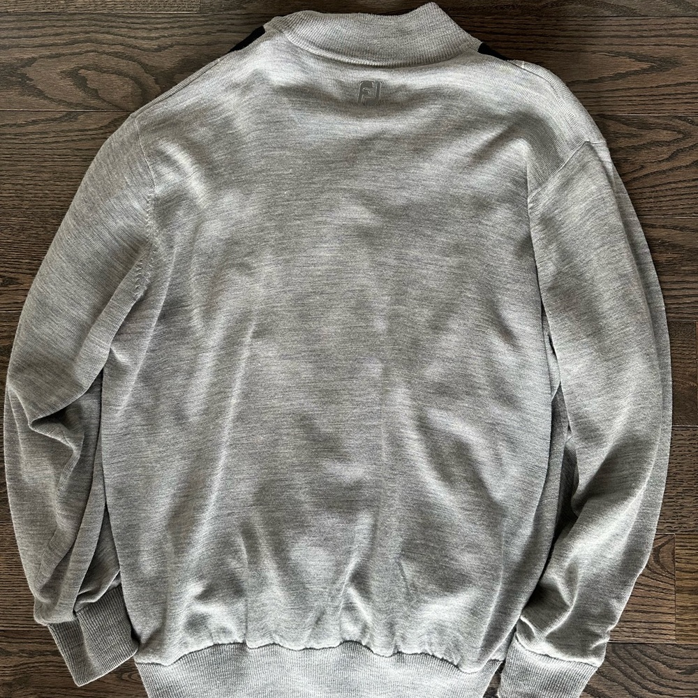 Men's Zip-Up Argyle Windproof Sweater in Gray with Blue and Black - Worn Once - Picture 2 of 4